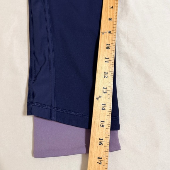 Lululemon Crop Leggings Lot of 2 Size 6 Maeve & Navy - Picture 12 of 13
